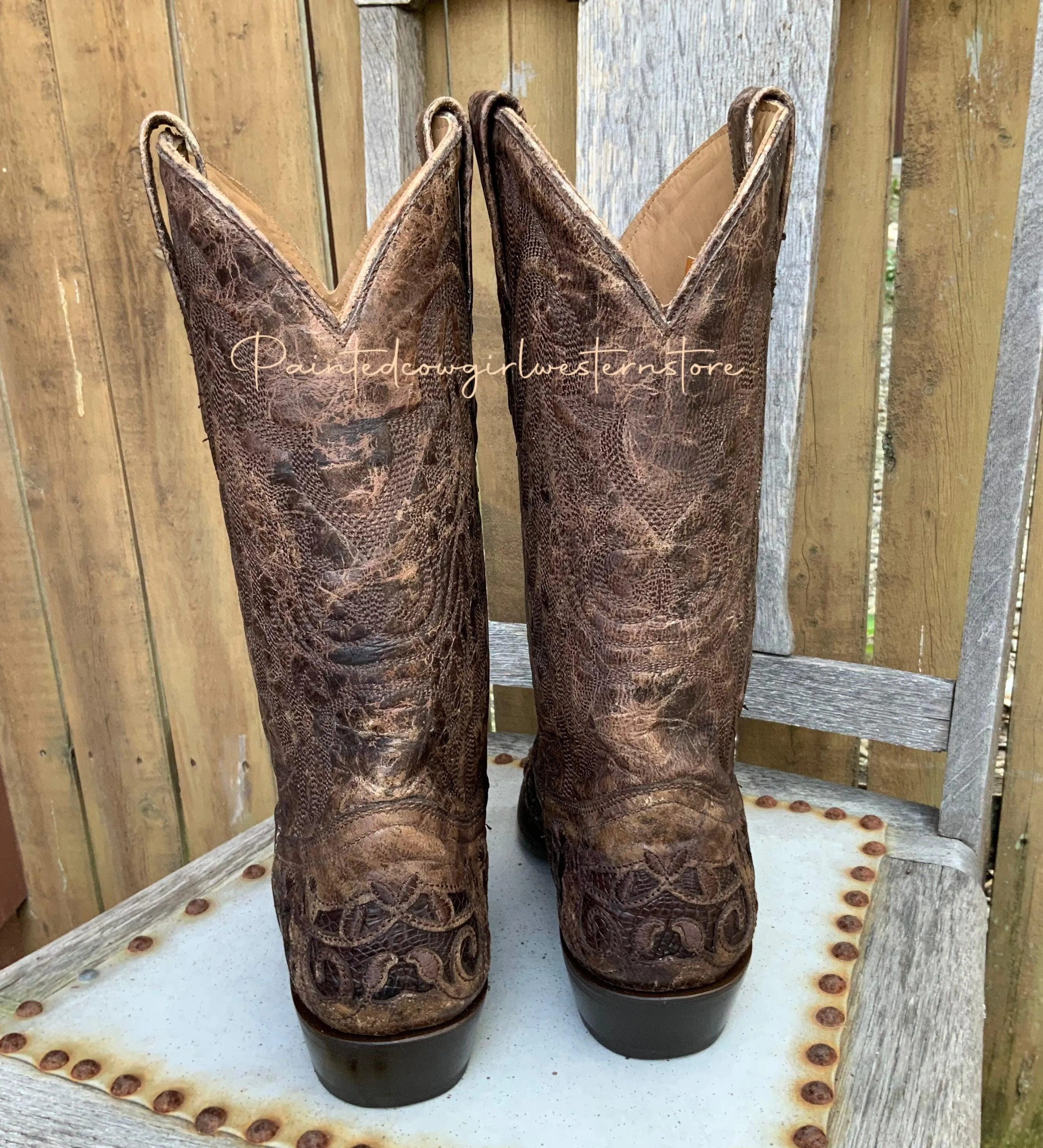 Corral Men's Distressed Brown Alligator Inlay Snip Toe Cowboy Boots A4115