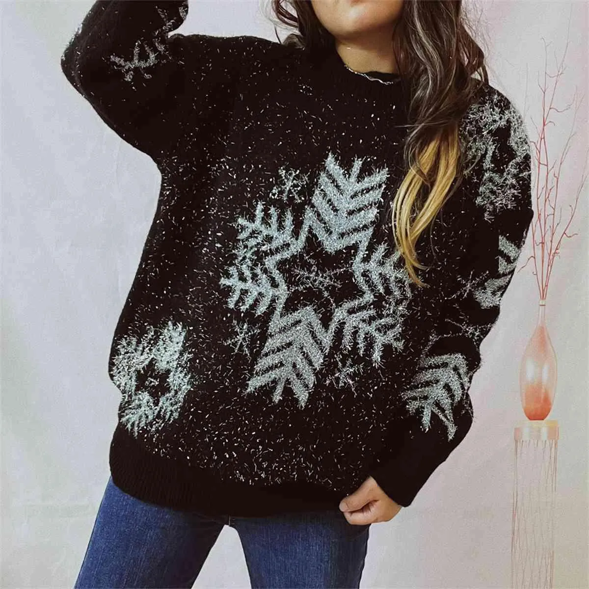 Cozy Snowflake Knit Sweater for Winter Wear