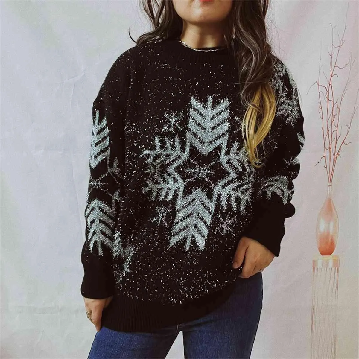 Cozy Snowflake Knit Sweater for Winter Wear