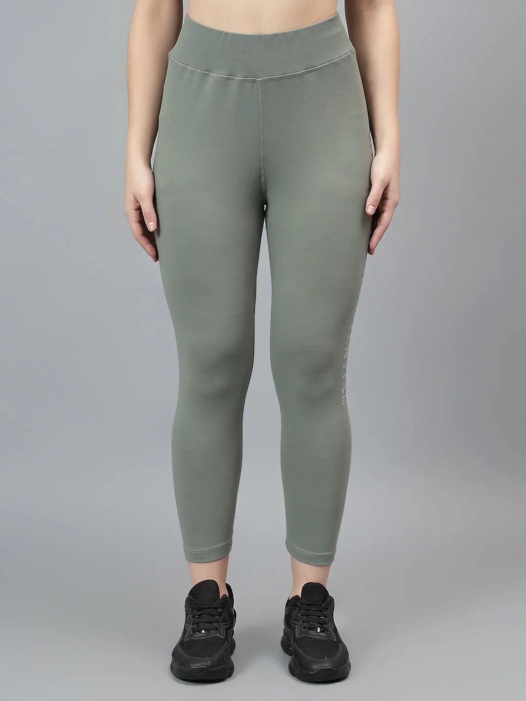 Women's Casual Solid Green Mid Rise Track Pants